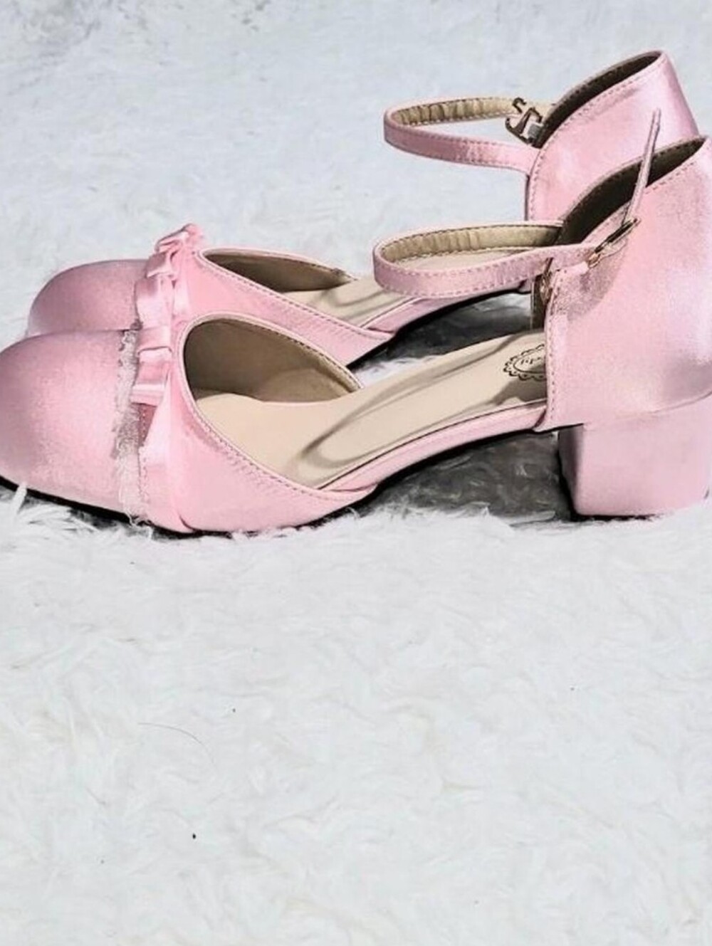Pink Satin Mary Jane Shoes with Bow Details & Lace Trim Women's US Size 8! ✨️